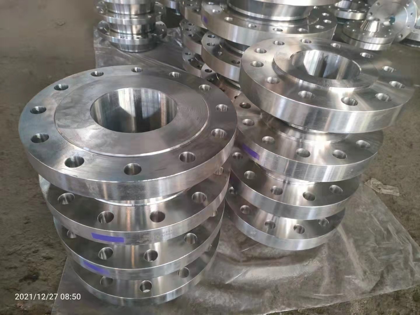Rolled Carbon Steel Threaded Pipe Fittings Varnish Painted