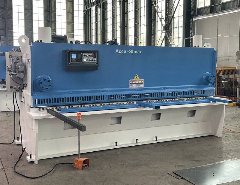 6*3200mm CNC Hydraulic Guillotine Shearing Machine Cutter With 1-3° Shearing Angle