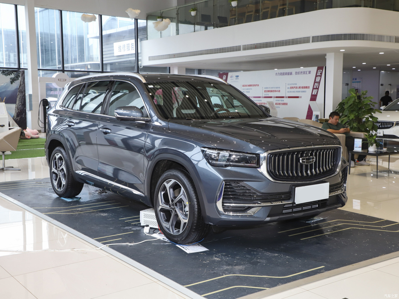 Automatic Geely Smart Car Geely Compact SUV With Front Wheel Drive
