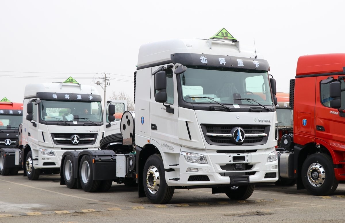 Beiben Heavy Tractor Truck 480ph 6X4 Advanced Drivetrain Systems for Smooth Power Delivery