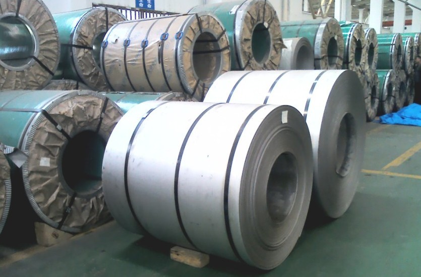 1% Nickel Grade 201 Stainless Steel Coils , Cold Rolled 1250mm Width