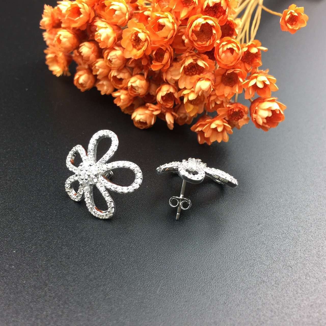 18K White Gold Diamond Jewelry Set with Necklace Ring and Earrings