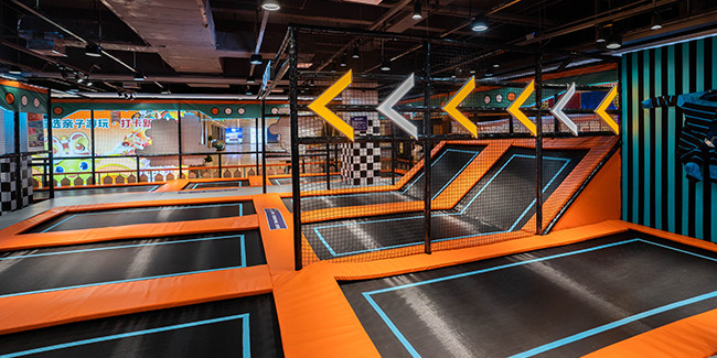 Indoor Playground Equipment Trampoline Interactive Pitching For Children