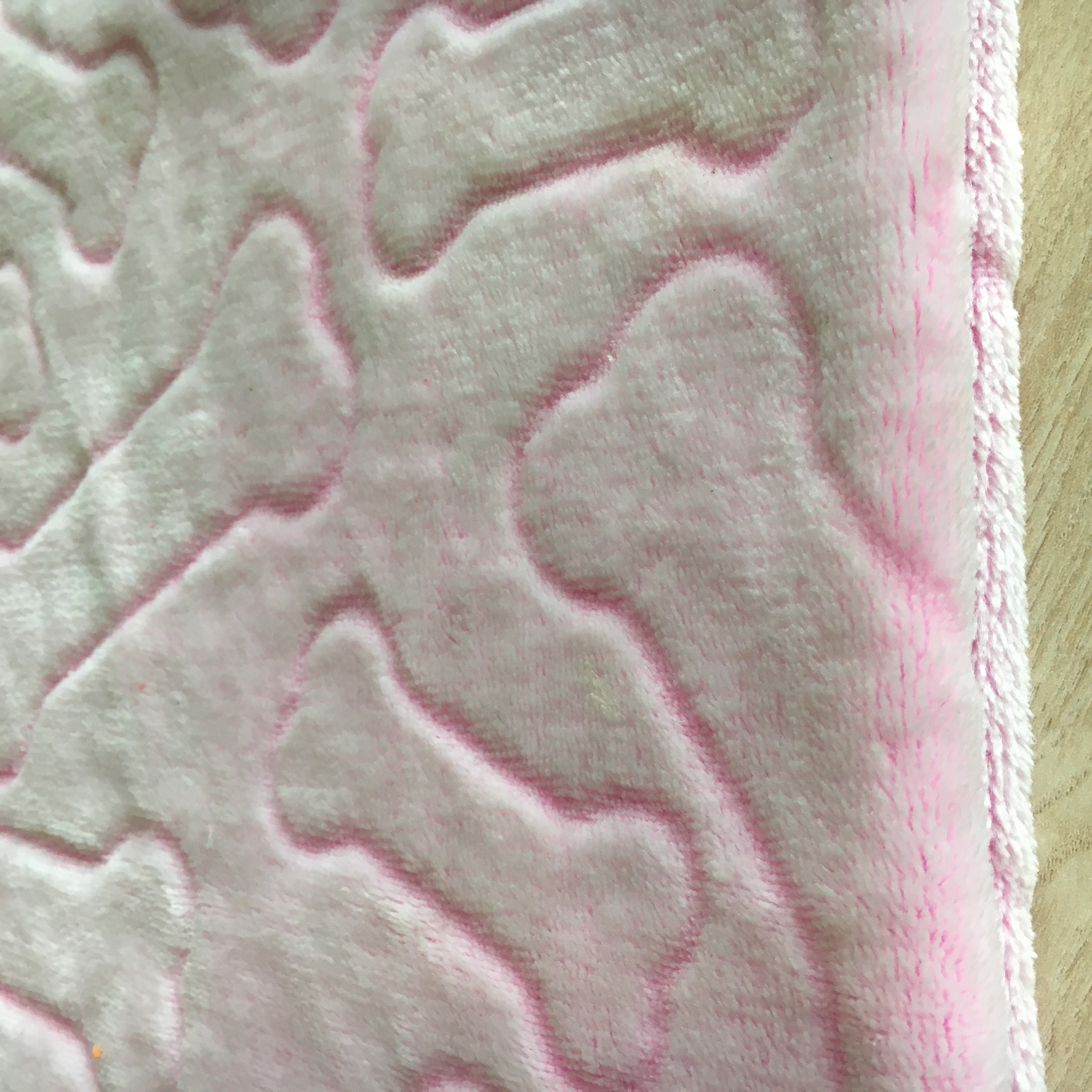 Hot sale super soft blaket fabric bone cutting cute TV blanket fabric