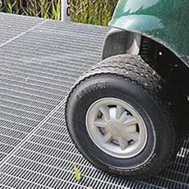 Building Material Metal Serrated 30X3mm Welded Walkway Steel Bar Grid Grating