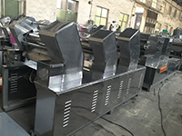 Continuous rolling machine