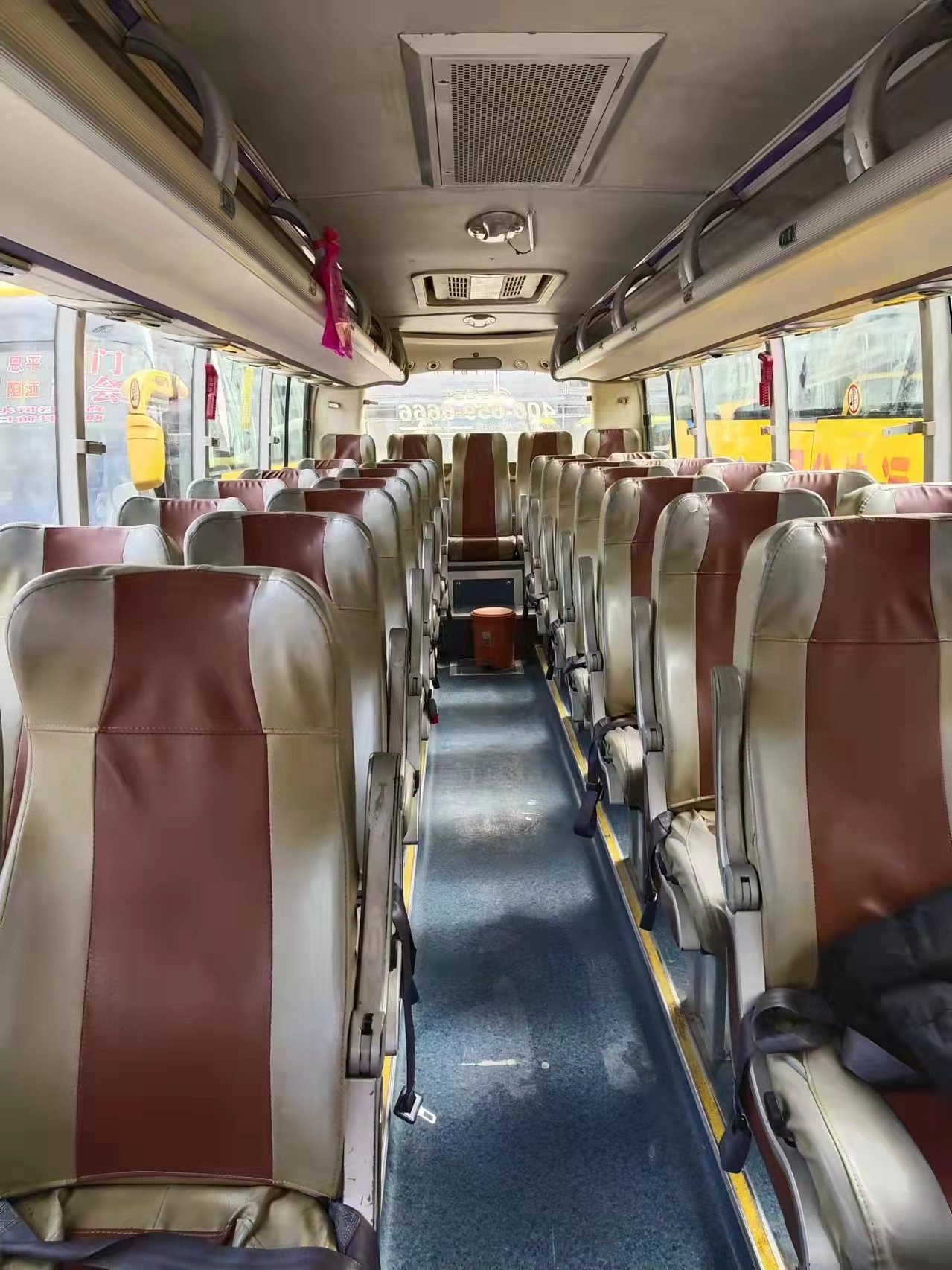 Euro III Mini Hiace Bus Yutong Used Coach Bus 35 Seats Passenger Bus