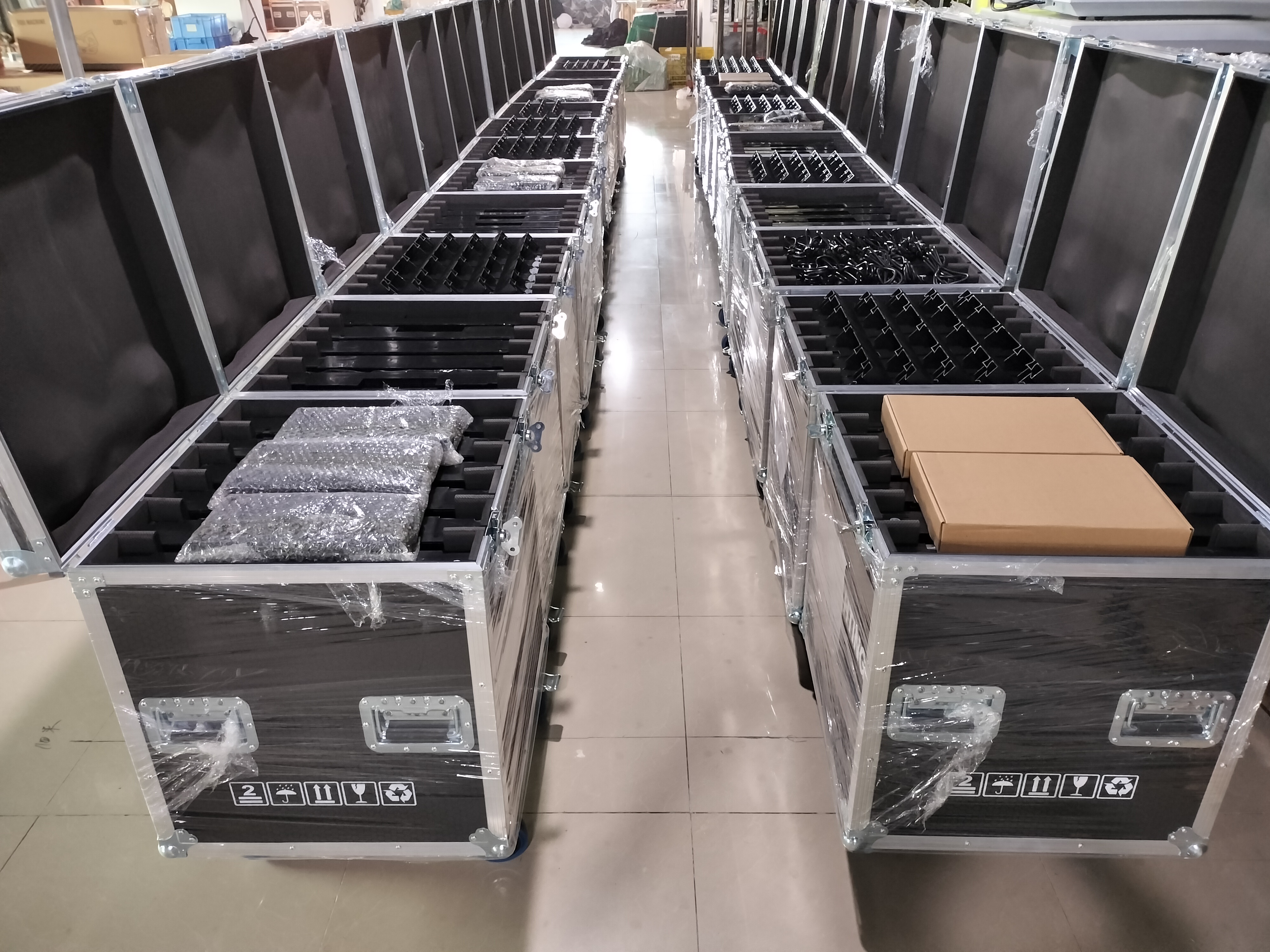 Interactive Restaurant Tempered Glass 3D Portable LED Screen for Church Moving IP33