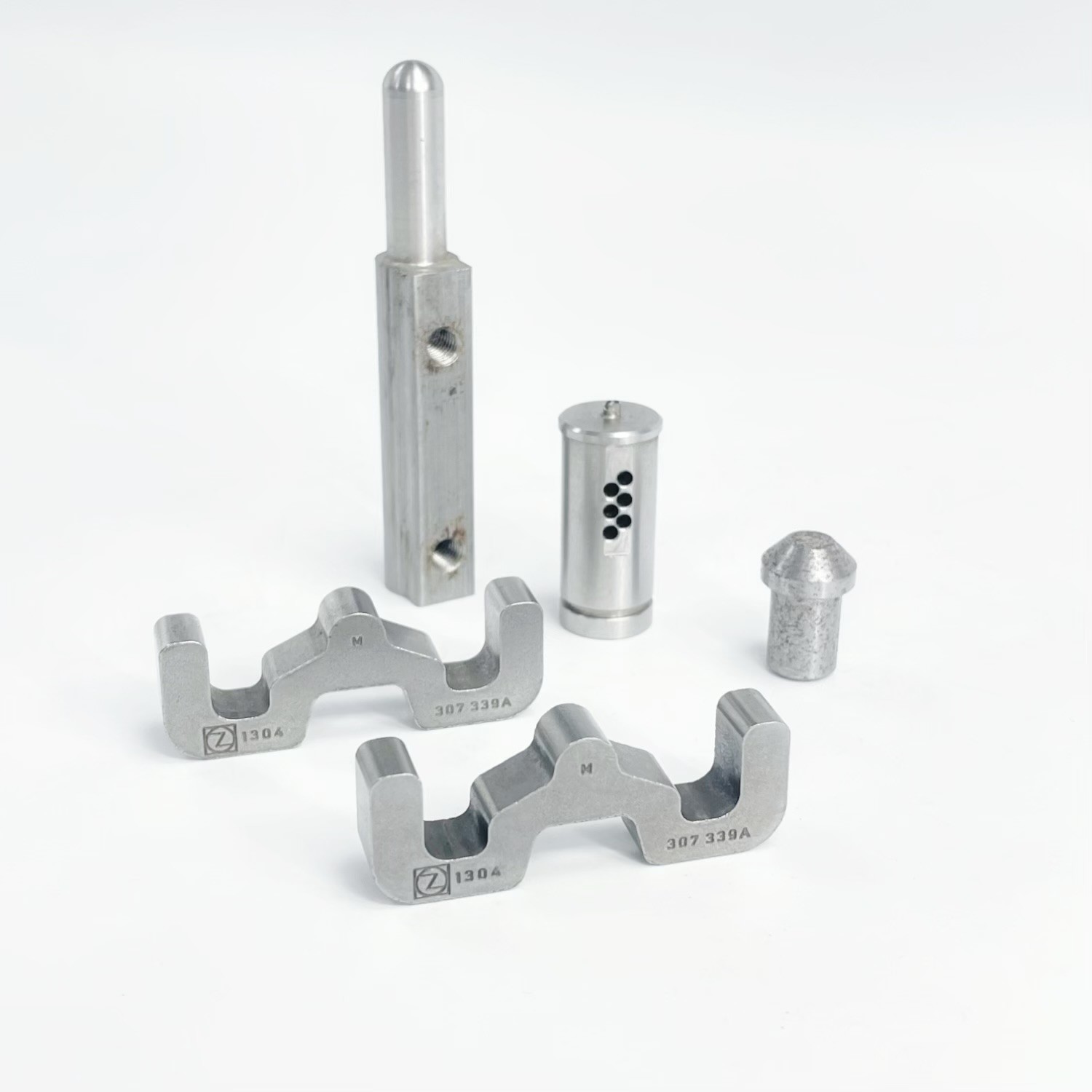 Precision Zinc Zamak Forging Parts Multi Axis CNC Lathe Turning Parts
