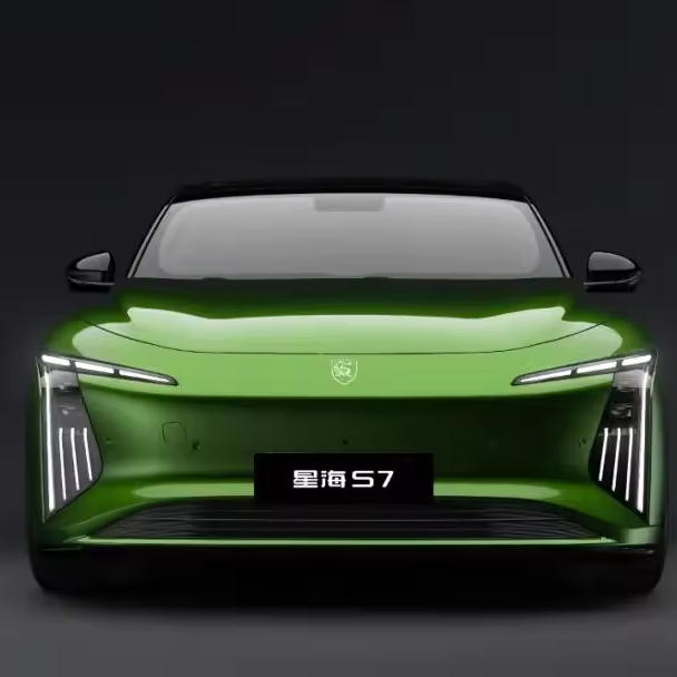Long Range Pure Electric Dongfeng Forthings Xinghai S7 Sedan with Automatic Gearbox and 50khw-70khw Battery Capacity
