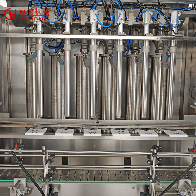 Automatic 4-Head Filling Locking Capping Labeling Machine for Glass Bottle Wine/Liquor