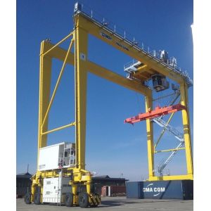 Customized Electric Shipping Container Gantry Crane 22m Rubber Tyred