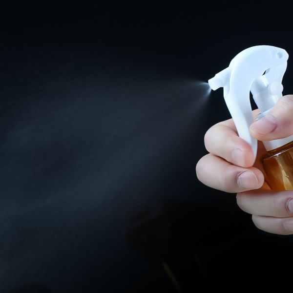 High-Quality Plastic Spray Bottle with Adjustable Nozzle, Recyclable Material, and Leak-Proof Design for Fine Mist Applications