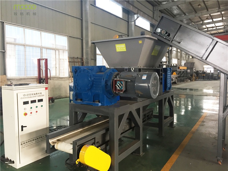 Crusher Plastic Auxiliary Machinery High Accuracy Recycled Double Shaft Shredder Blades