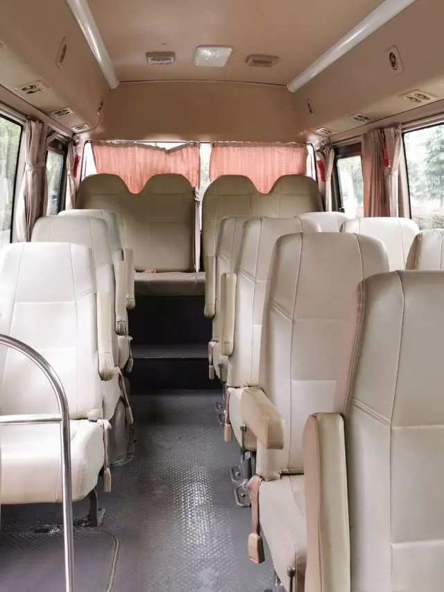 HFF6600 Ankai Front-Mounted Diesel Engine Left-Hand Drive Single-Door Medium-Sized Bus