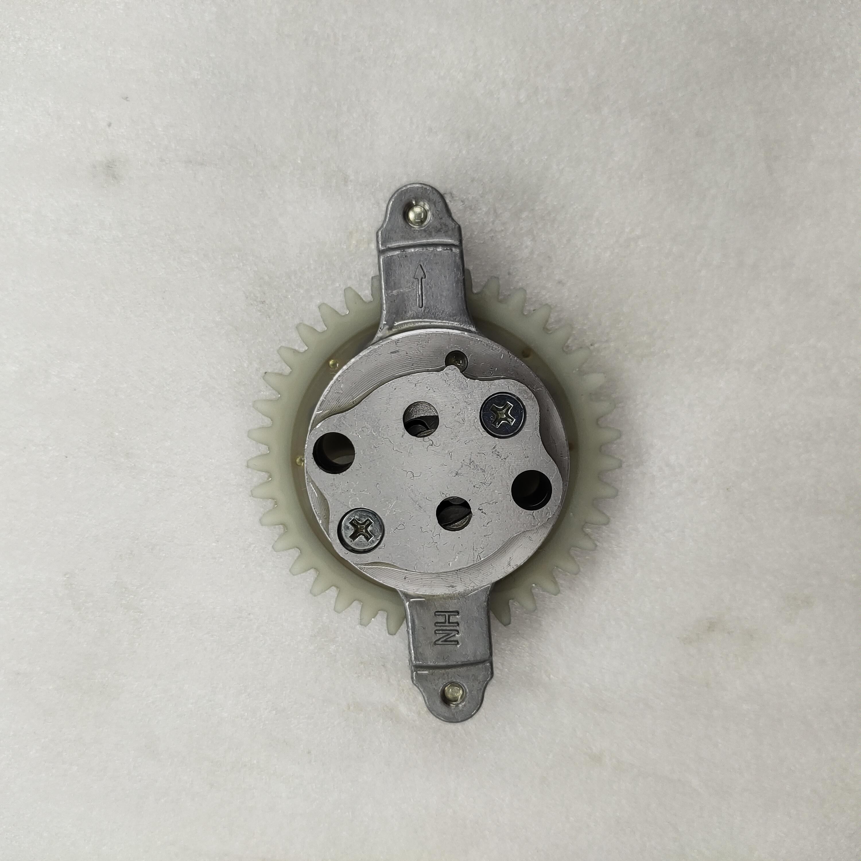 Motorcycle Engine Spare Parts Oil Pump for CG150 Gasoline Engine at Competitive