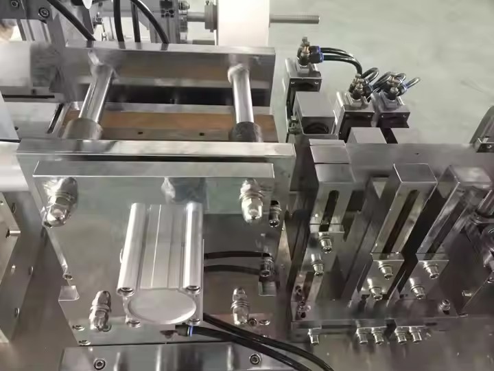 AWP-250 Baby Wet Wipes Making Machine And Packing Machine Product Line Alcohol Pad Packaging Machine