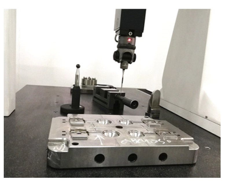 OEM high quality injection plastic services and plastic mold manufacturer in China