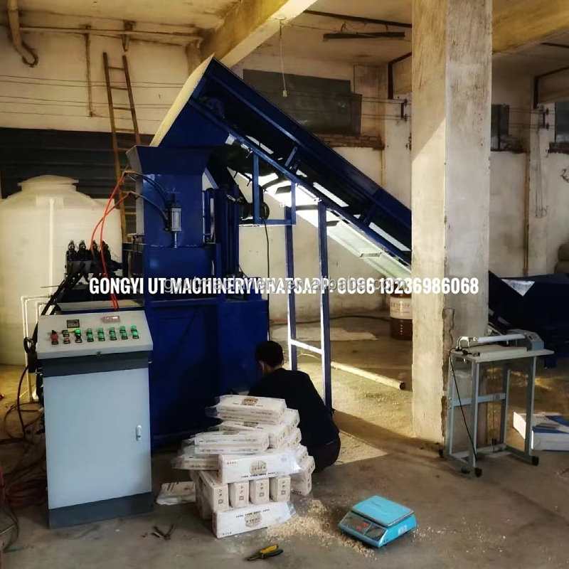 Industrial Animal Bedding Baler Wood Sawdust Bagging Press Machine for Pet Supplies