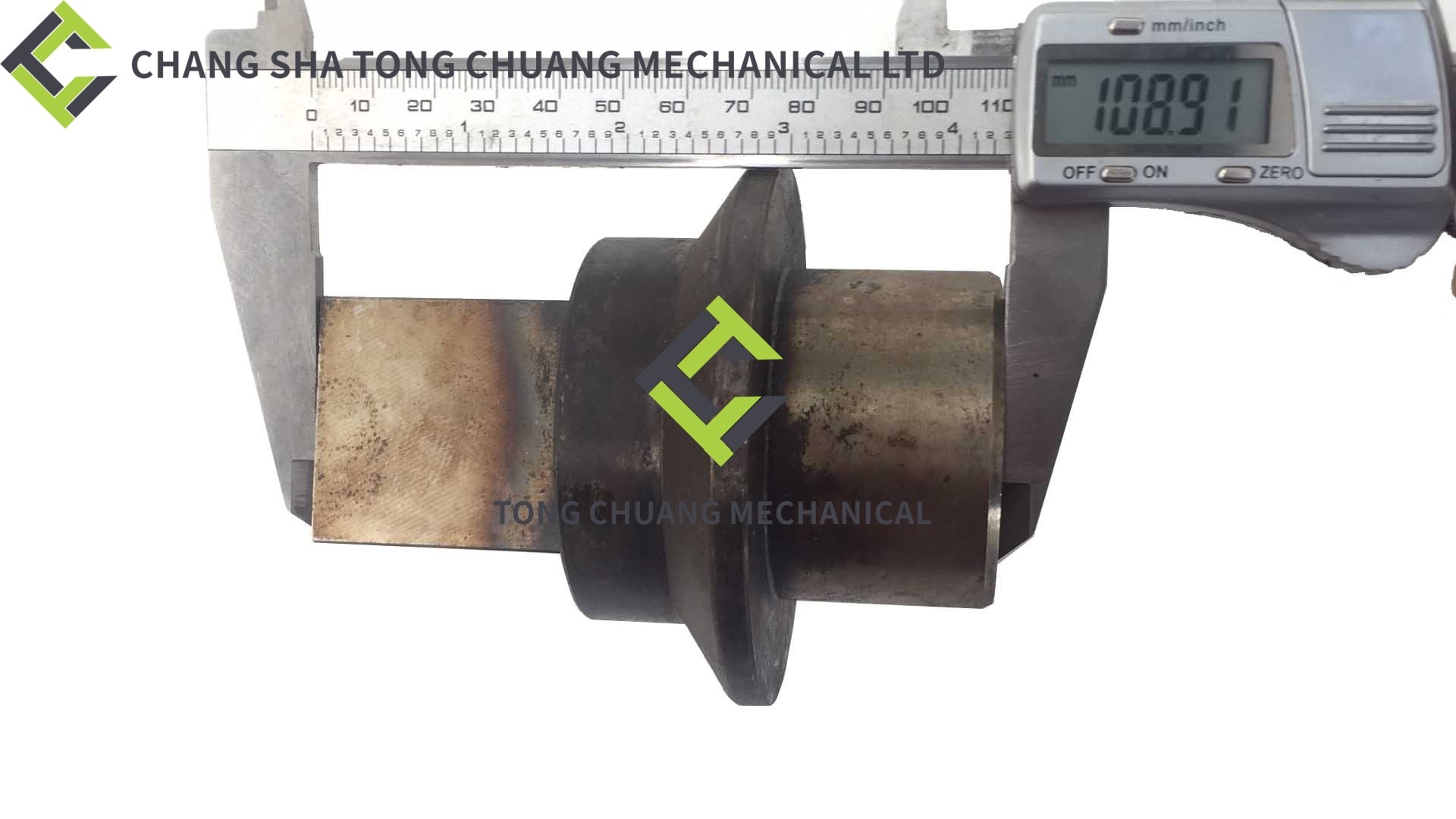 Zoomlion Concrete Pump Right half axis S000238138 001690405A0000008