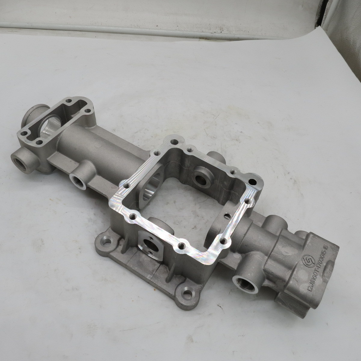 Gearbox double H housing 12JS160T 1703015 15