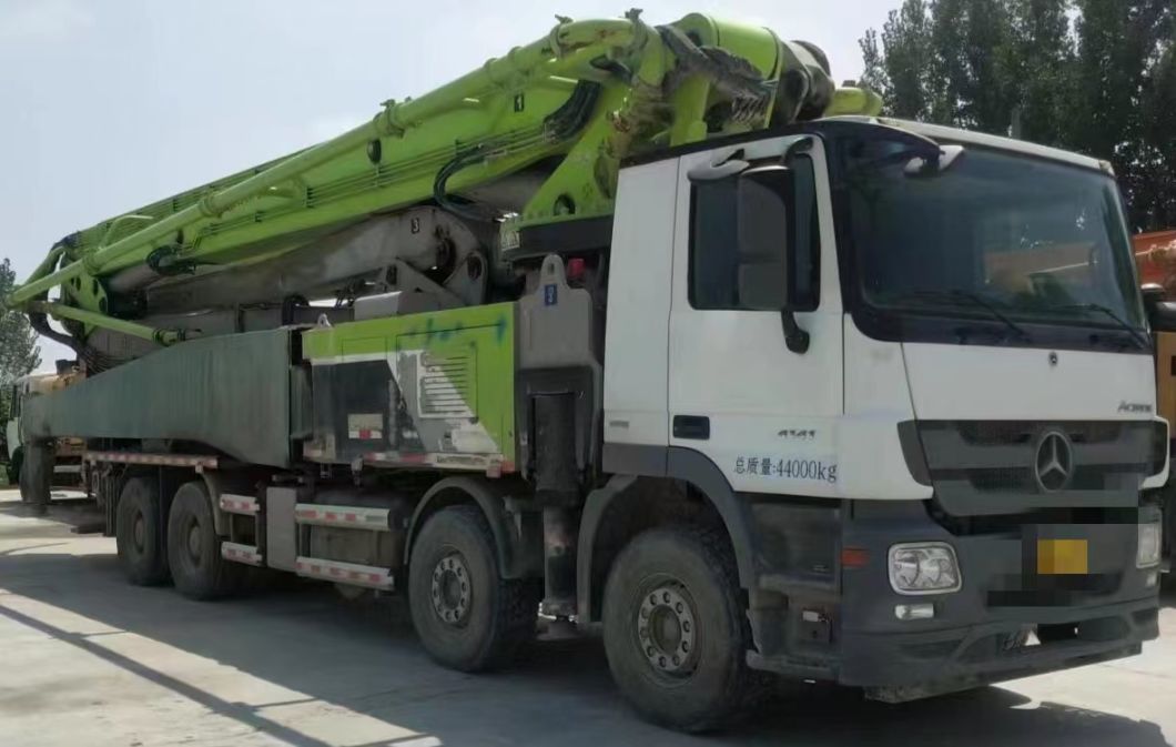 2019 Zoomlion 56m Truck Mounted Pump Mercedes Benz Concrete Pump Truck