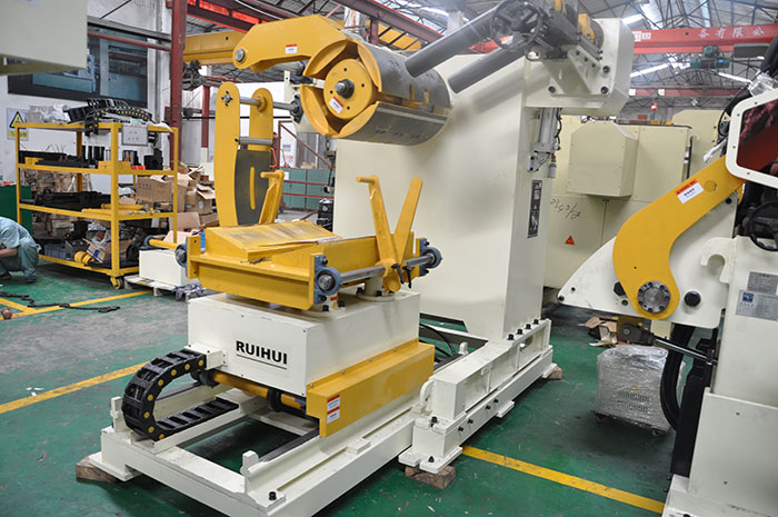 NC servo feeder
