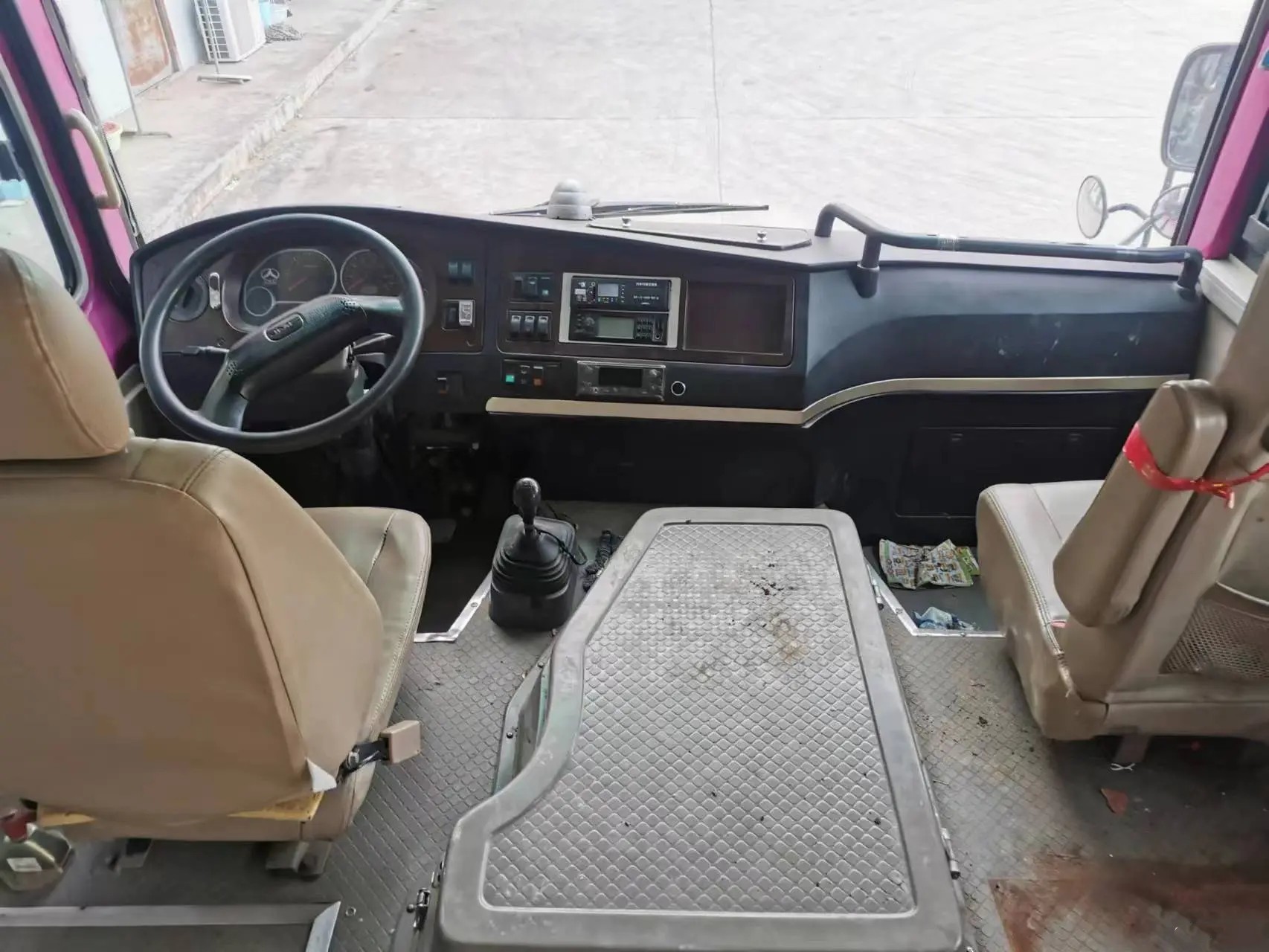 Used Shuttle Vans Front Engine 19 Seats Folding Door Sliding Windows RHD/LHD Isuzu Engine 2nd Hand JMC Bus JMV6609