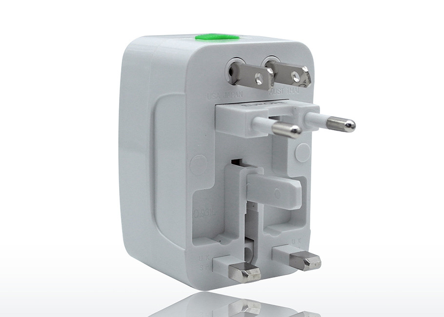 2 USB Port Charger Electric Plug Adapter , Universal World Power Plug Adapter