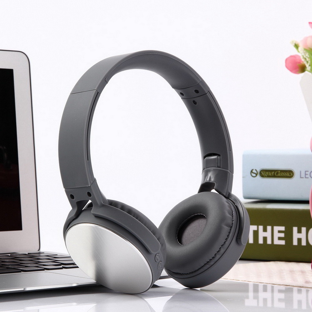 Wireless Over-ear Headphones Come With Built-in Microphone Lightweight For Your Daily Adventures