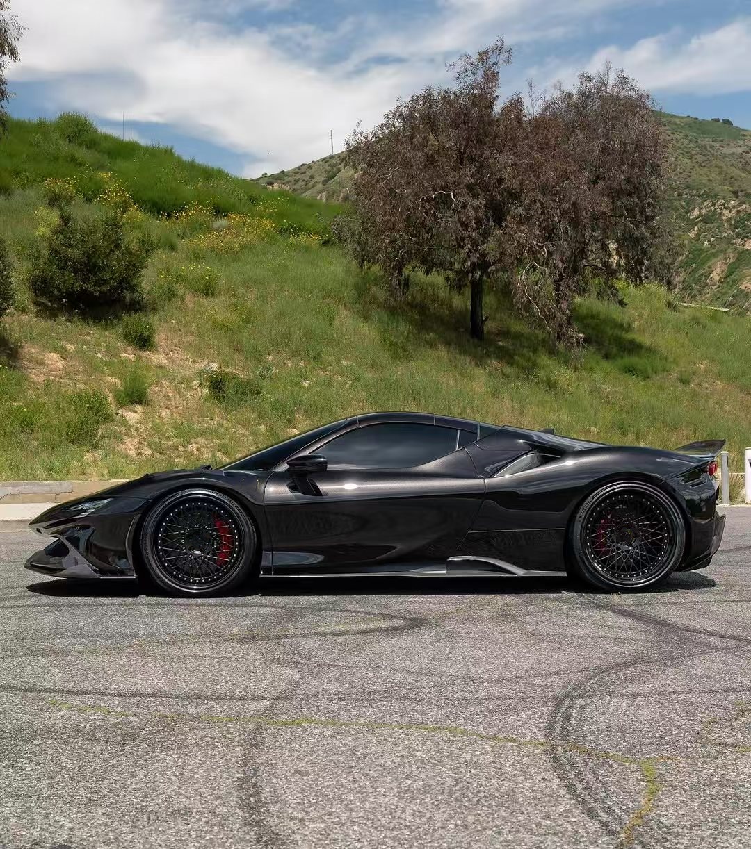 SF90 Ferrari Carbon Fiber Body Kit 1016 Style Front Lip Air Intake Black Spoiler Fender