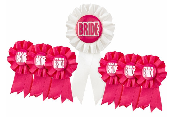 Manufacturer direct marketing horse iron cartoon chest, blank badge processing custom, festival celebration corsage.