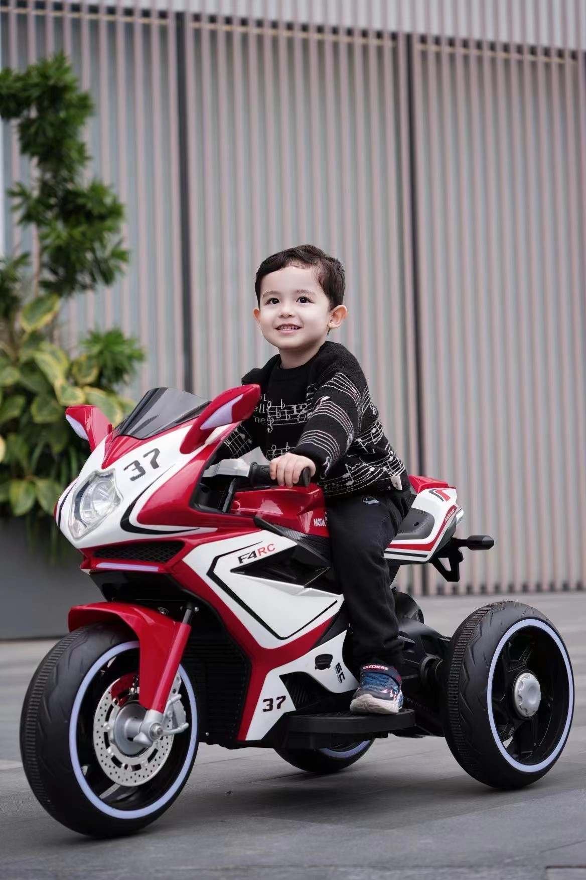 Early Education and LED Lighting 6V Ride-on Electric Motorcycle Car for Kids Manufacture