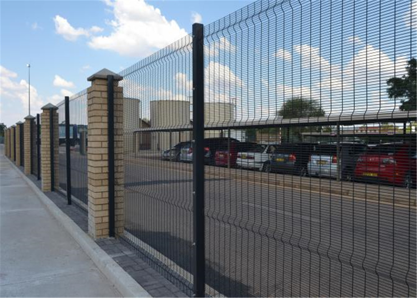 Close Mesh 358 Security Fence