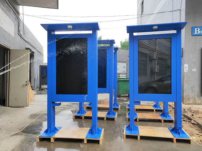Outdoor LCD Display Signage ODM Production Price Factory Manufacturers Android / Windows Outdoor Digital Notice Board 