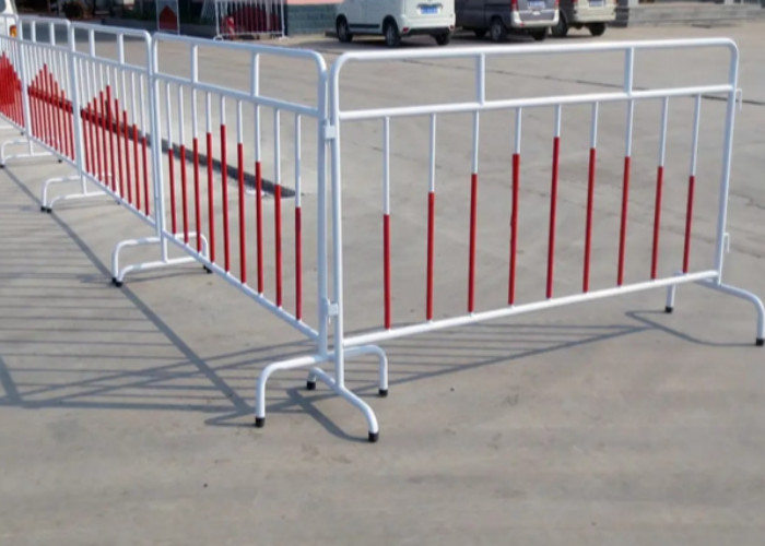 Strong flexibility Temporary Barrier Easy to install Available in a variety of colors