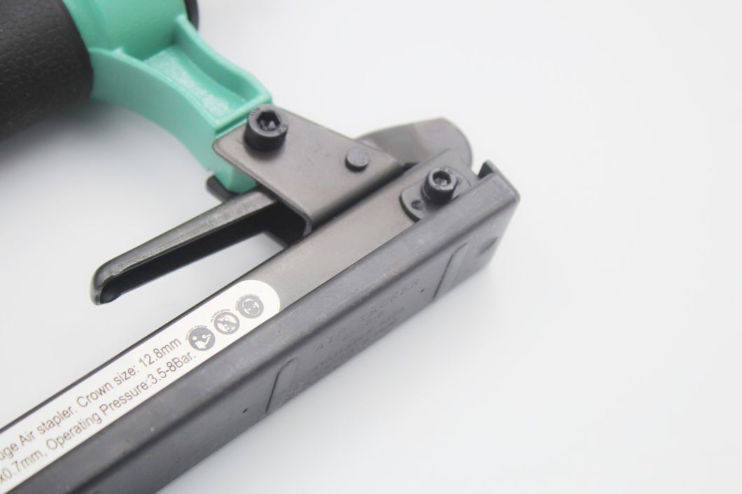 Durable 21 Gauge Fine Crown Air Pneumatic Staple Gun (Green) Air Stapler 8016 for Furniture Decoration