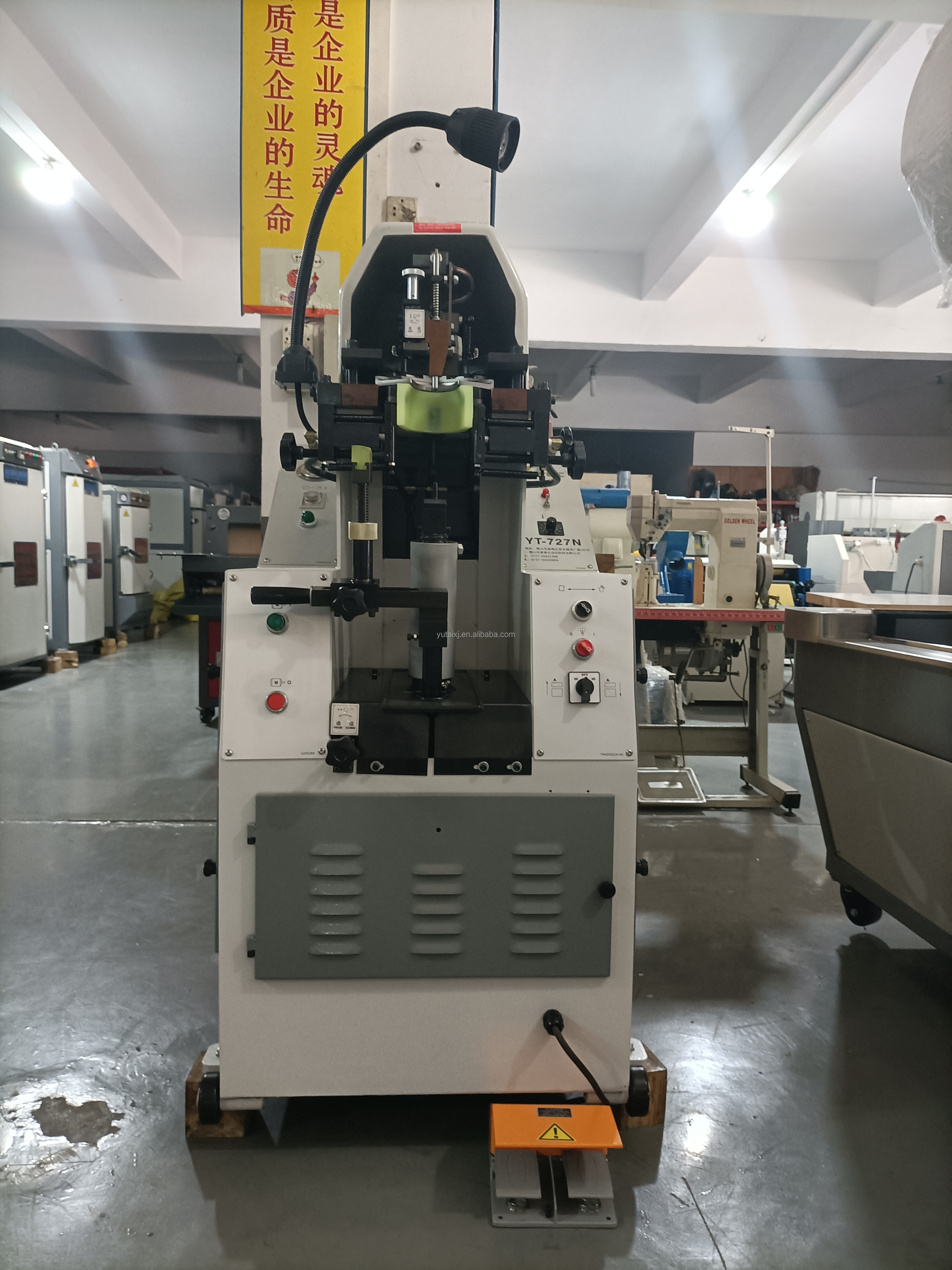 Hydraulic Heel Seat Lasting Machine Automatically Footwear Making Machine Power Saving