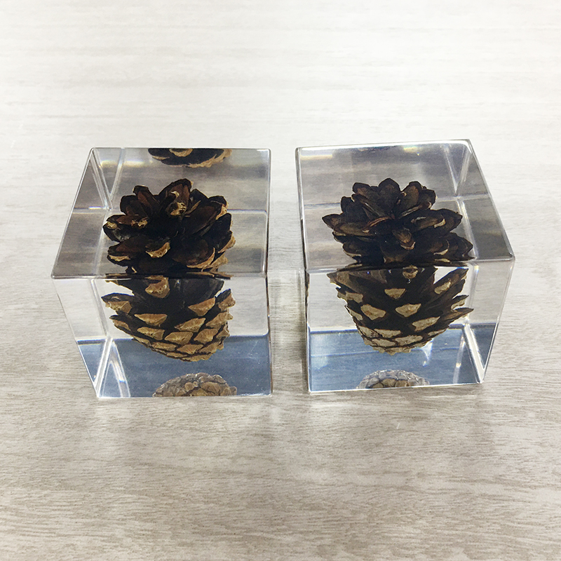 Factory Cheap Paperweights Custom Artwork Craft Clear Acrylic Block Crafts Acrylic Resin Crystal Paper Weight