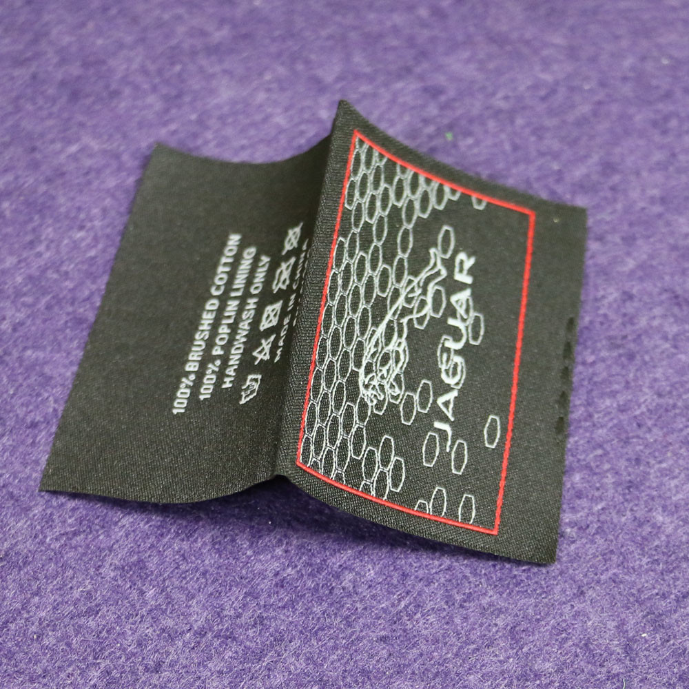 High Density Flat Woven Cloth Labels / Personalised Woven Labels
