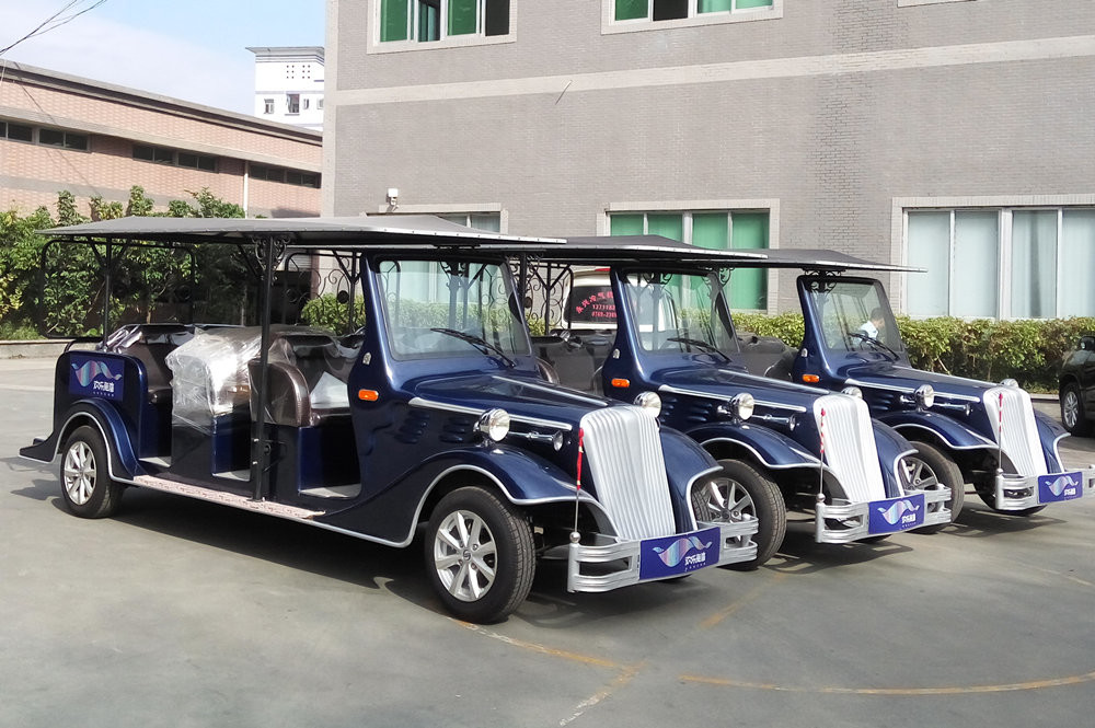 Eight Seater Electric Vintage Cars For Sightseeing With FRP Body 48V Battery Powered