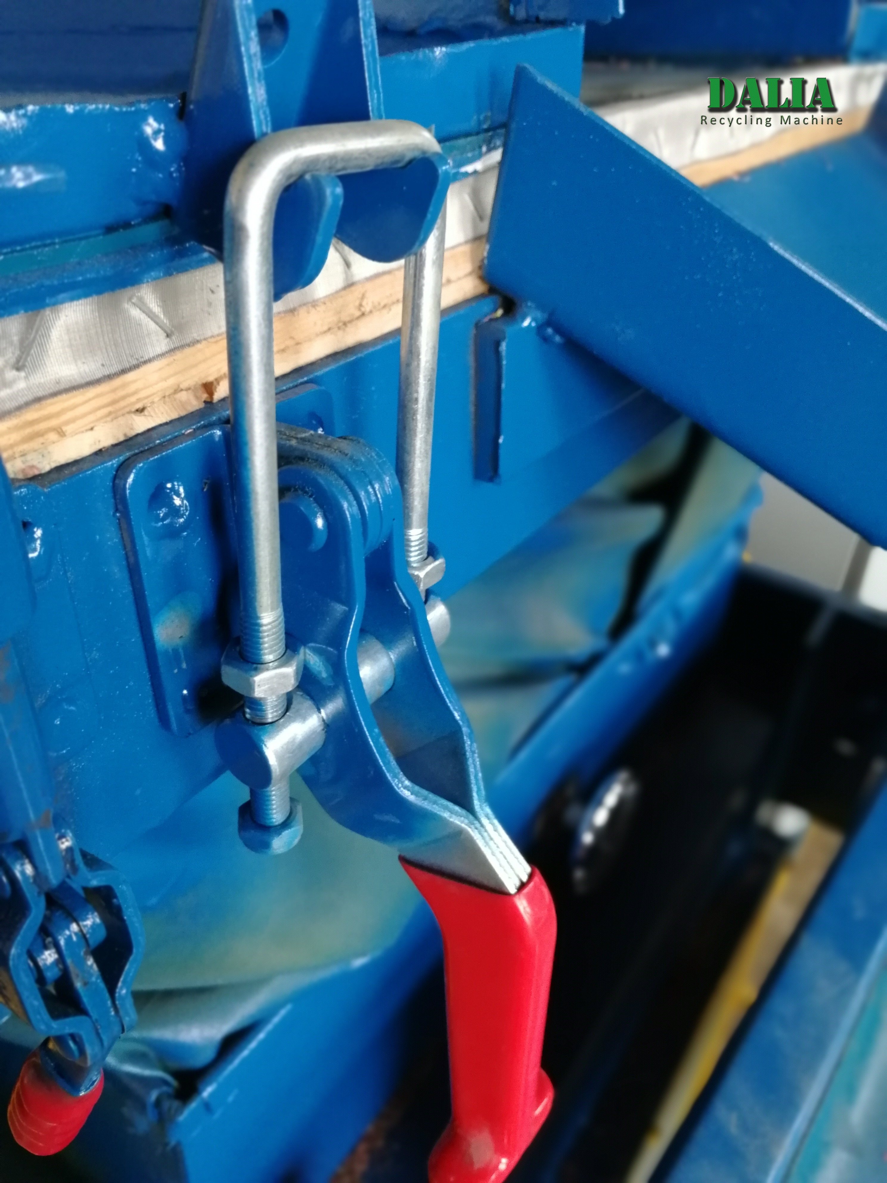 Compact Structure Scrap Copper Wire Recycling Machine 99.9% Recovery Rate