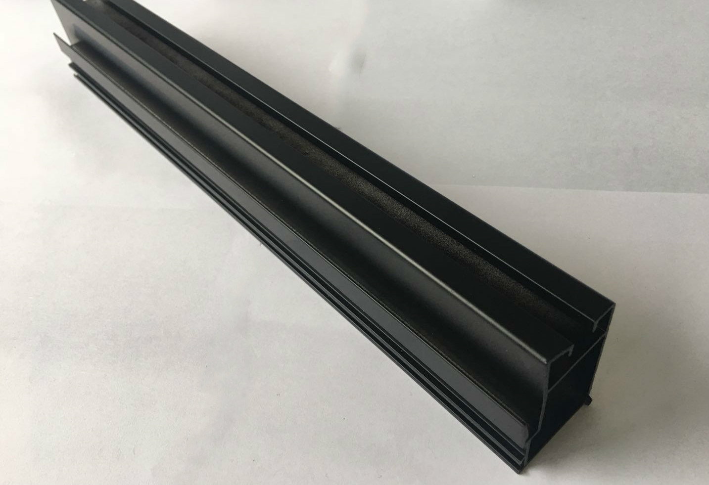 Oxidizing Matt Black Anodized Aluminum Profiles High - Temperature Resistance