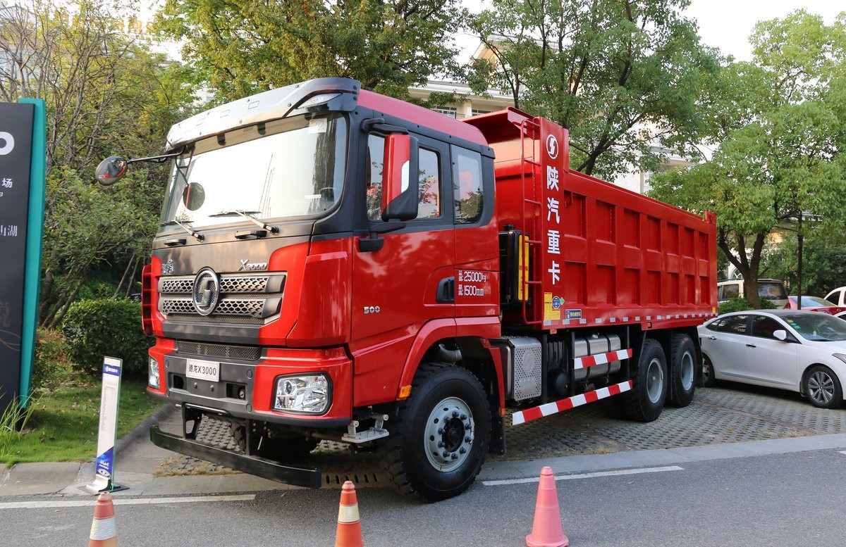 Stable and Safe Shacman Dump Trucks with 8m Carrier Design and Optimal Placement