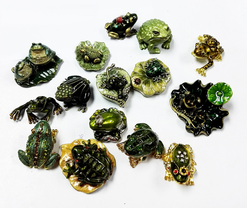 Mini Metal Frog Trinket Box Hinged Hand-Painted Animal Crystal Rhinestone Frog Jewelry Trinket Box Wedding Lady's Gift