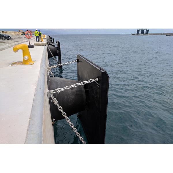 Marine Fenders High Energy Absorption Corrosion Resistant Materials UV Resistant
