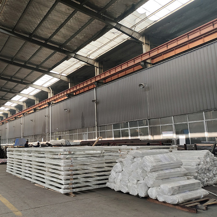 Adjustable Glass Shutter Windows With 304 Stainless Steel Screen