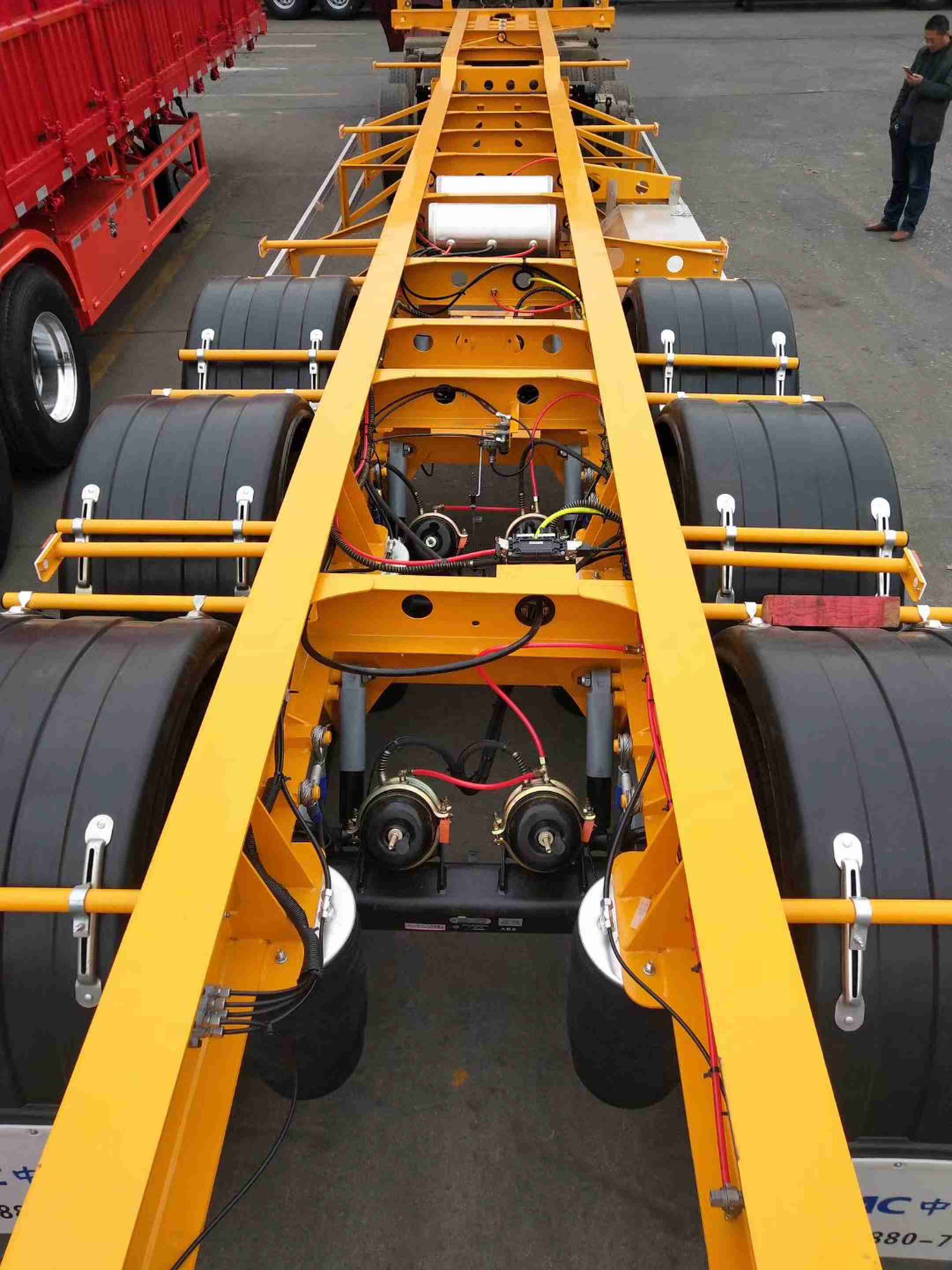 20001-25000 kg Max Payload CIMC Axle's 3-Axis Container Chassis Frames