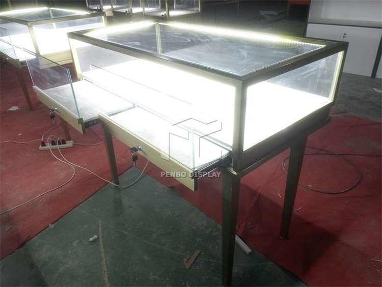 1200mm Long Elegant Jewelry Shop Furniture Display Counter Design 1050mm High ODM
