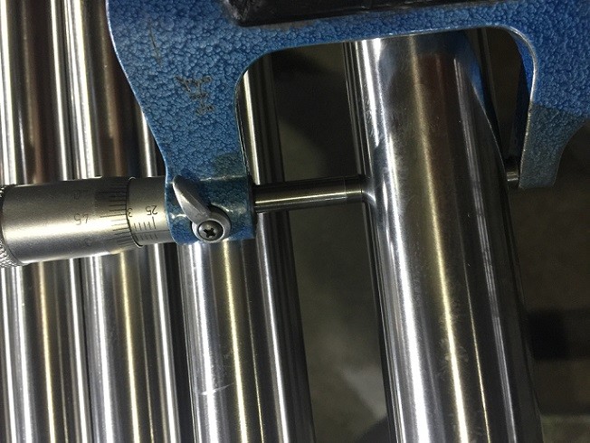 Precision Induction Hardened Rod ST52 20MnV6 Hard Carbon Steel